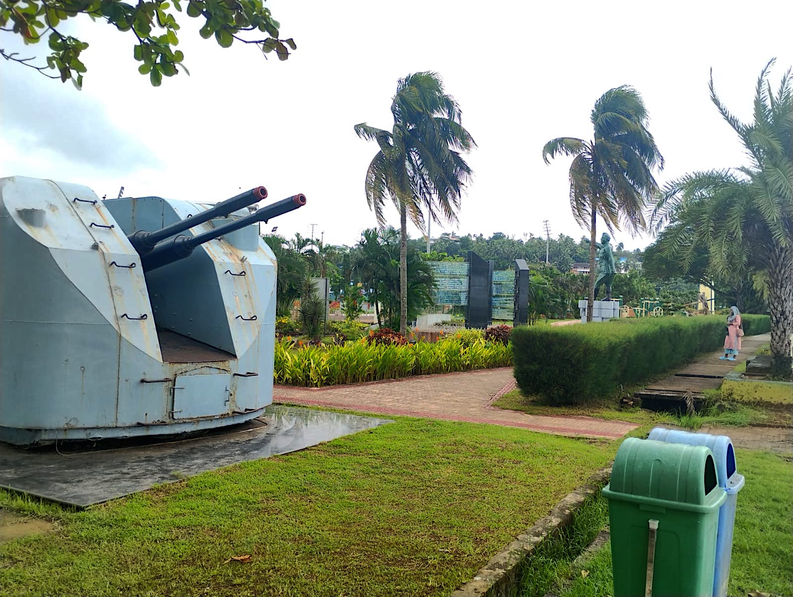 Sea-facing promenade at Marina Park, Port Blair