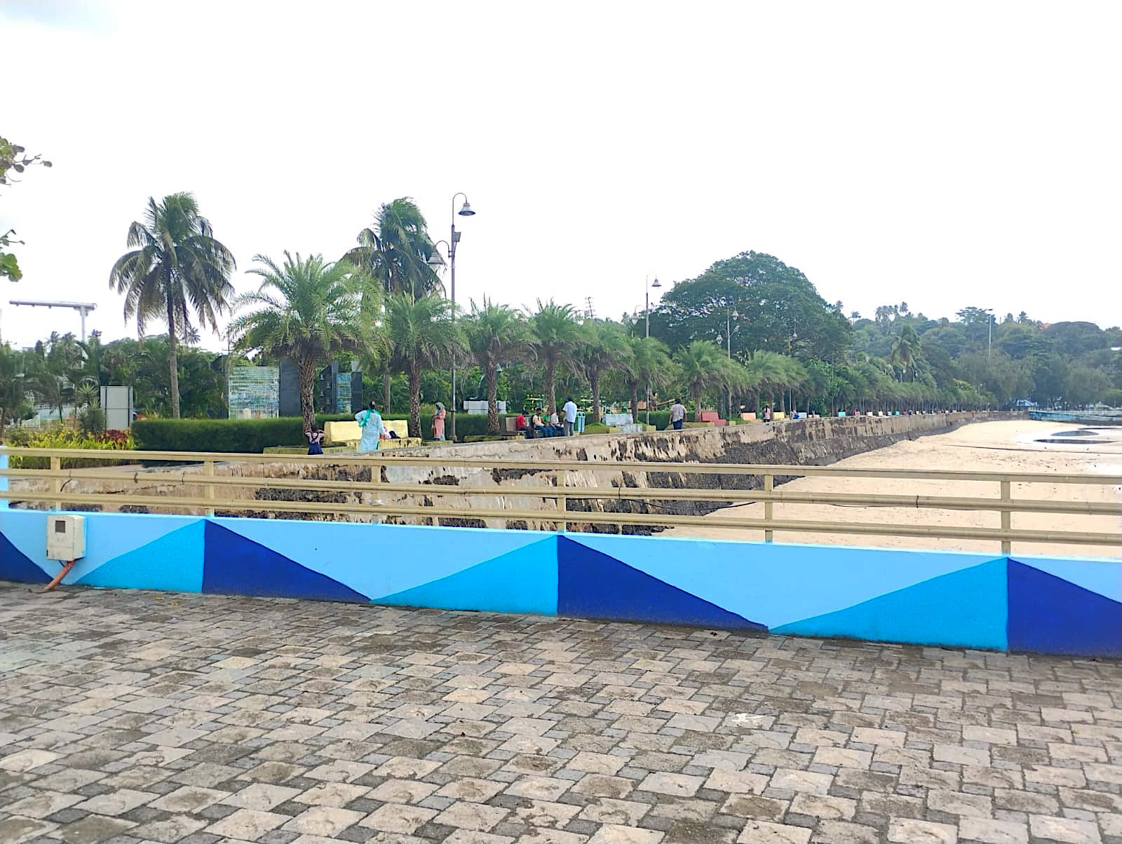 Marine aquarium exhibits at Marina Park